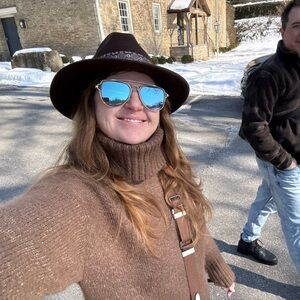 Meet your Posher, Sarah